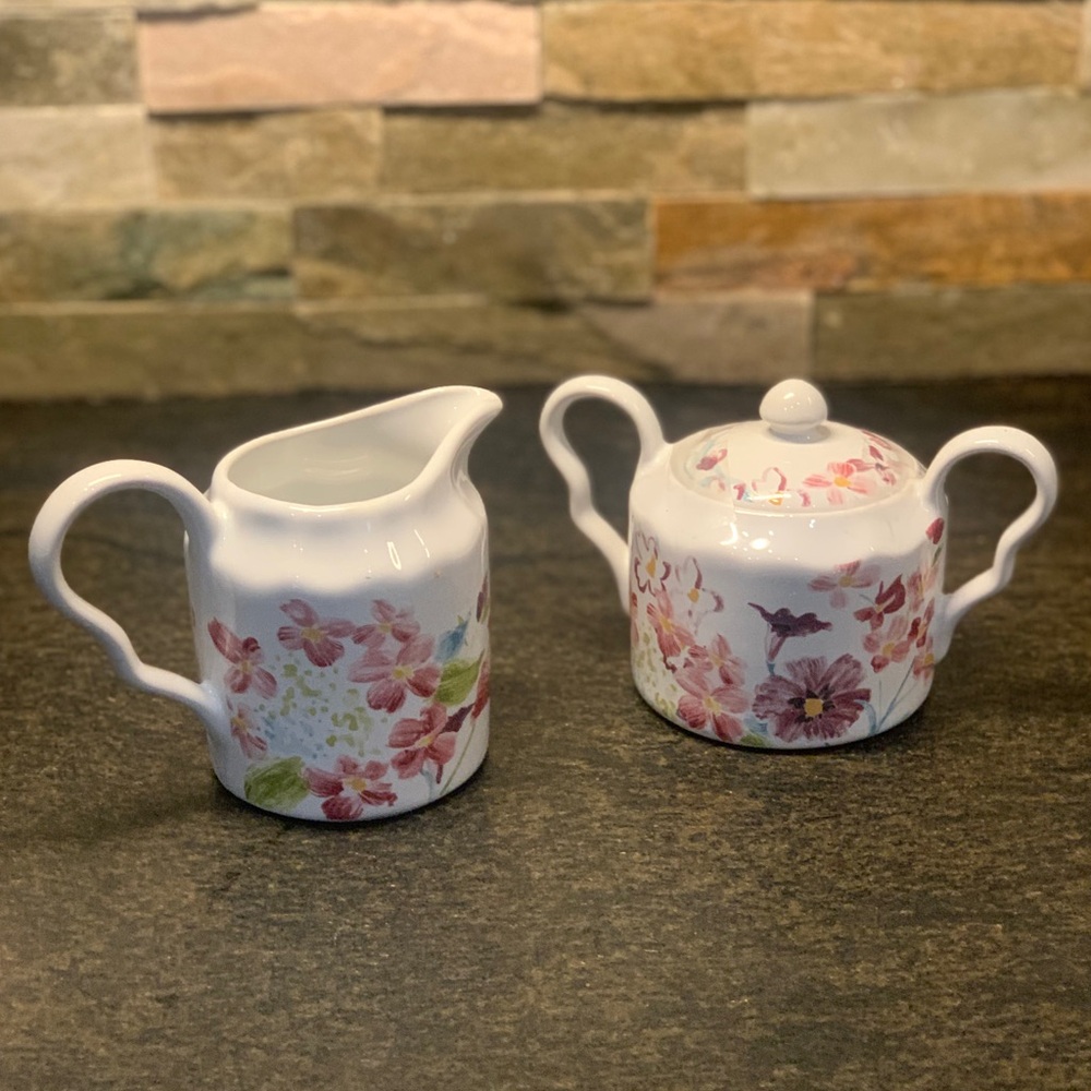 222 FIFTH | “Garden Beauty” china Creamer and Sugar Set